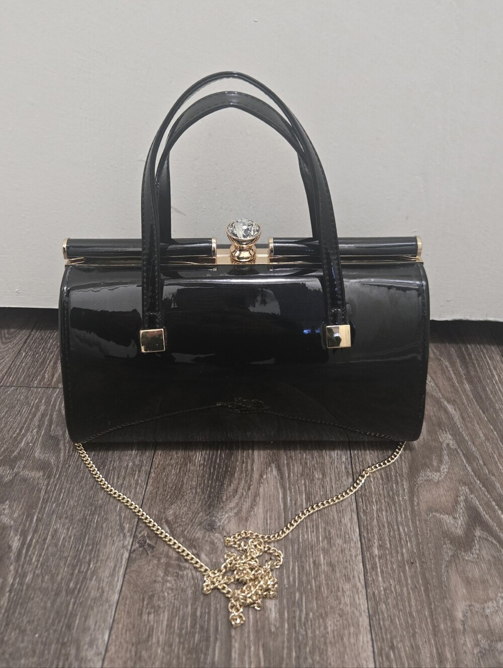 Dancing Days Black Patent Leather Kisslock Purse w/ Removable Gold Chain Strap